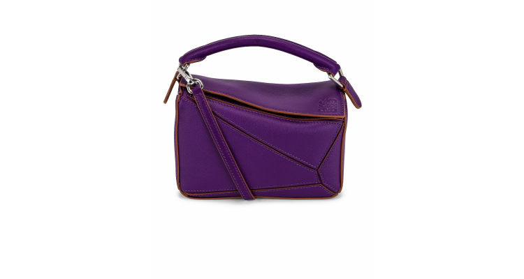 LOEWE热卖靓款低至香港