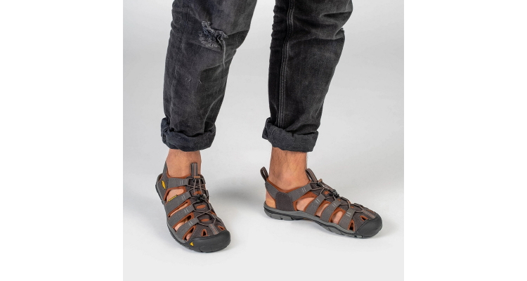 KEEN 水陆两用护趾凉鞋