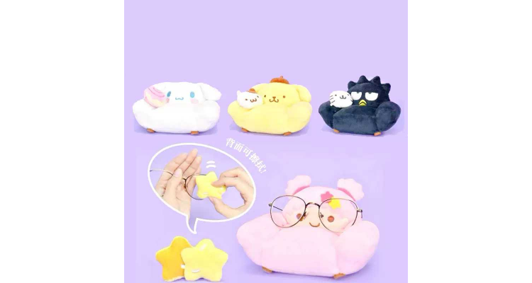 sanrio 公仔毛绒梳化摆设