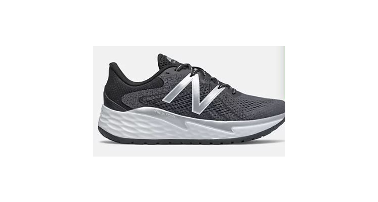 New Balance Fresh Foam 女士运动鞋