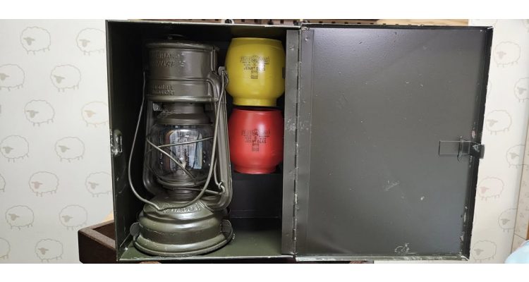 德国ebay-PETROLEUM Laterne Feuerhand Military