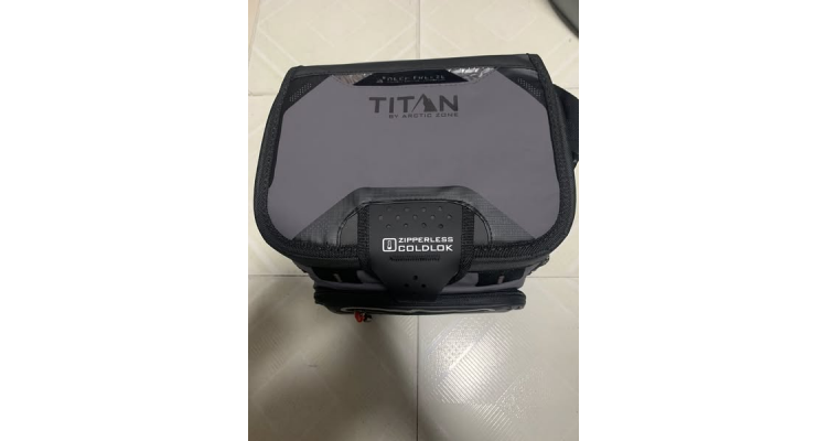 美国Amazon-TITAN Zipperless cooler 9 cans
