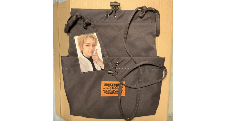 韩国Yes24 - 韩团Riize 巡回演唱会周边 - 单肩小袋