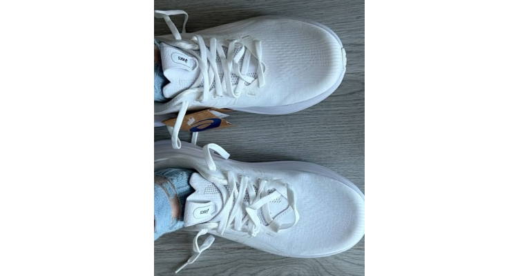 日本Amazon - Asics nimbus 28